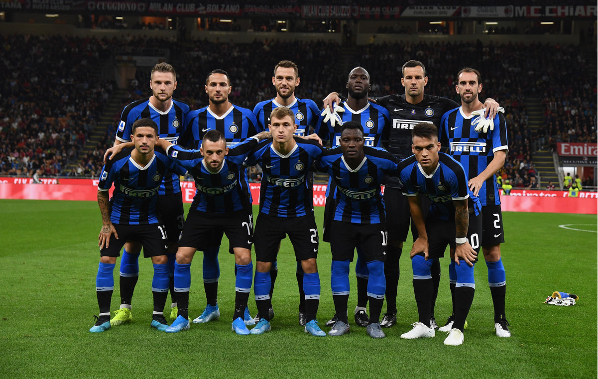 若塔曾为两队效力过，波尔图vs马竞赛前致敬若塔兄弟