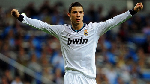 斯洛特：我们没有可用的边锋，派出两名9号球员是合乎逻辑的