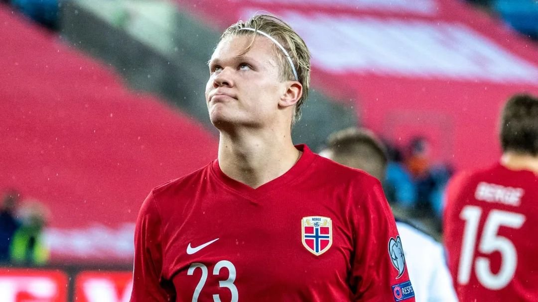 英媒：罗克回归巴甲后浴火重生，曼联盼补强锋线已对他关注