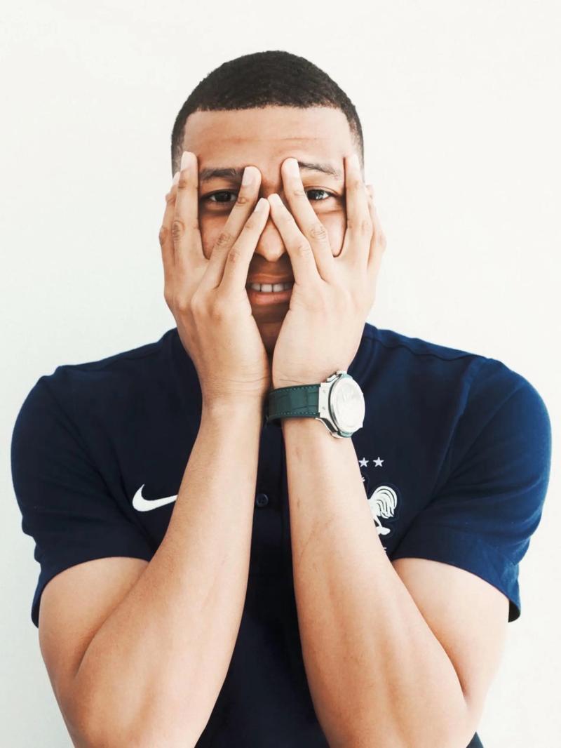 CBA俱乐部杯广厦击败天津 塔克飞身暴扣