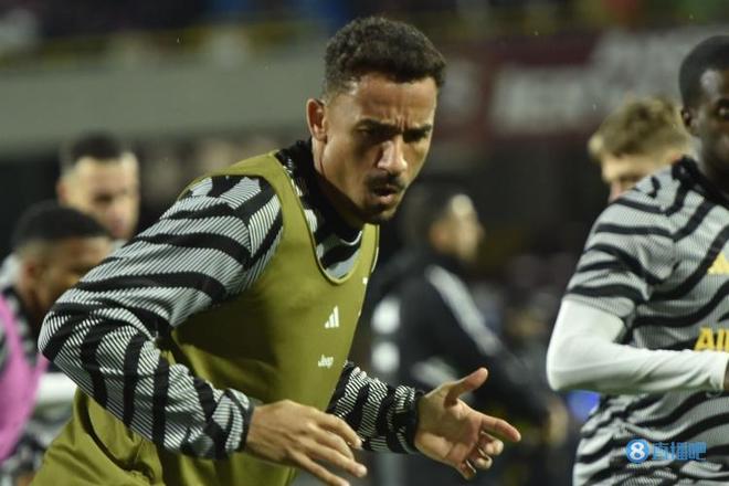 尤文官方：弗拉霍维奇成功接受了左内收肌腱撕脱修复手术